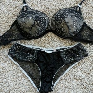 Victoria's Secret bra with matching panty